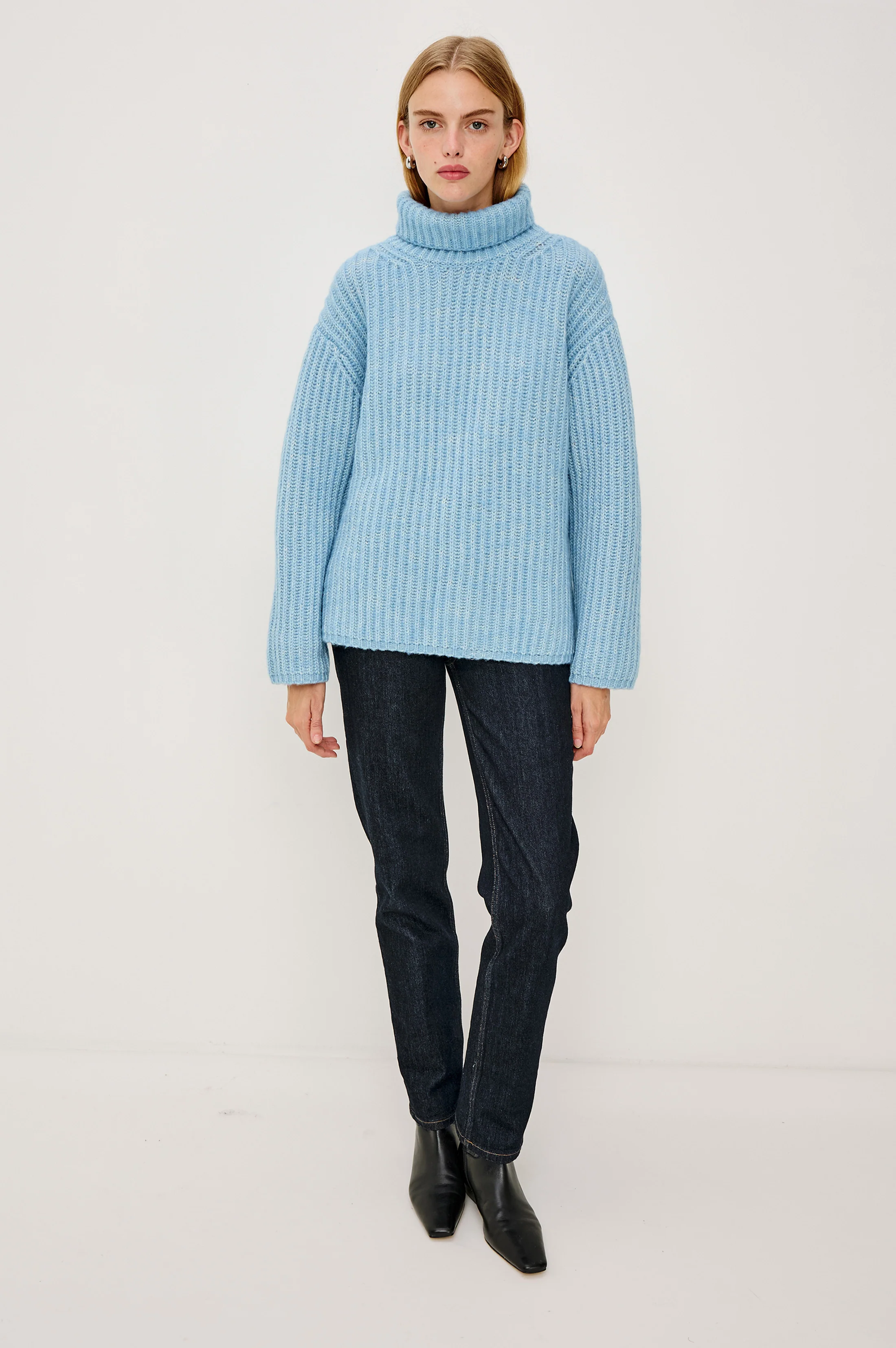 ANJA SWEATER - LIGHT BLUE - Image 4