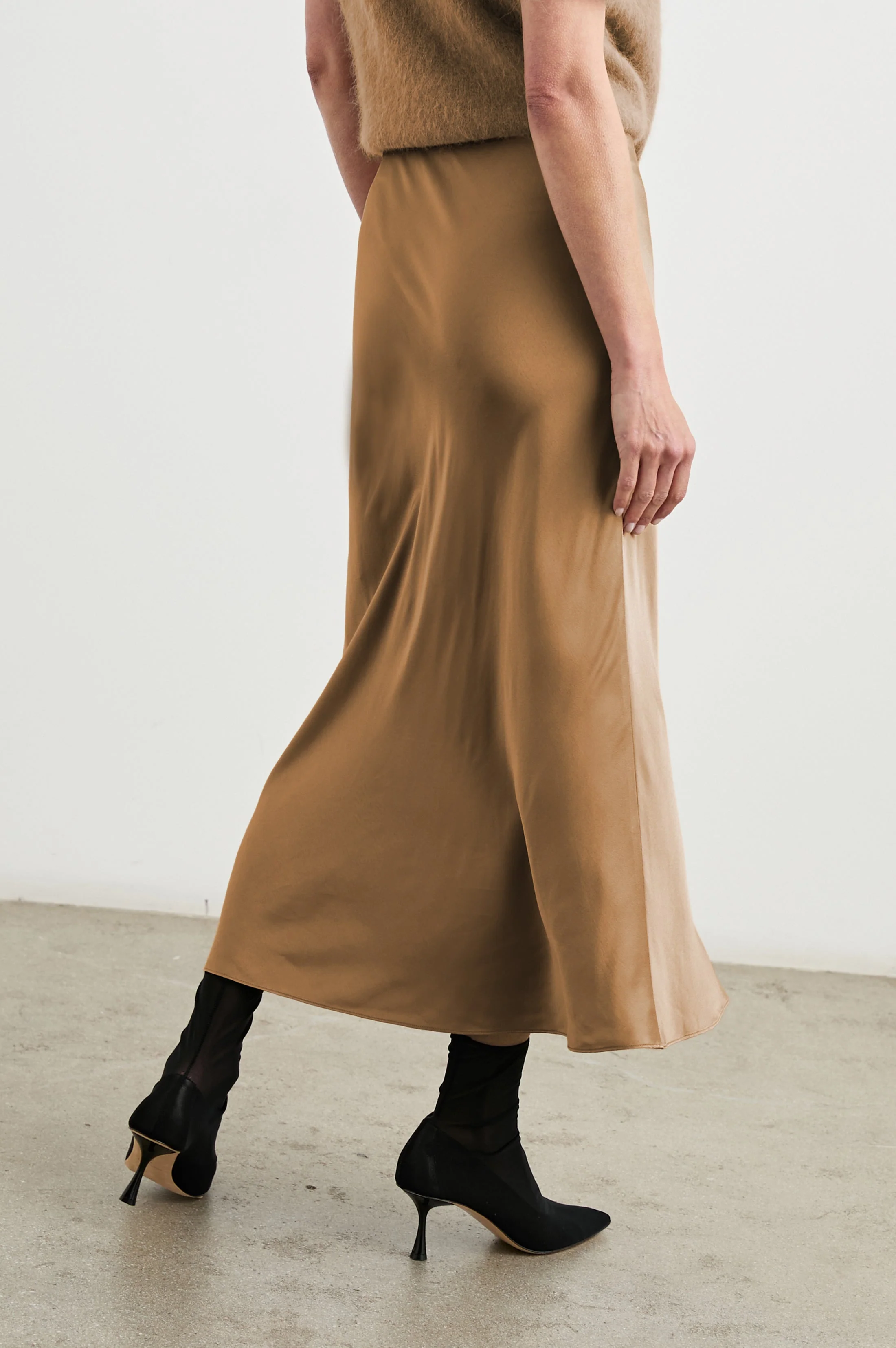 ANYA SKIRT - CAMEL - Image 5