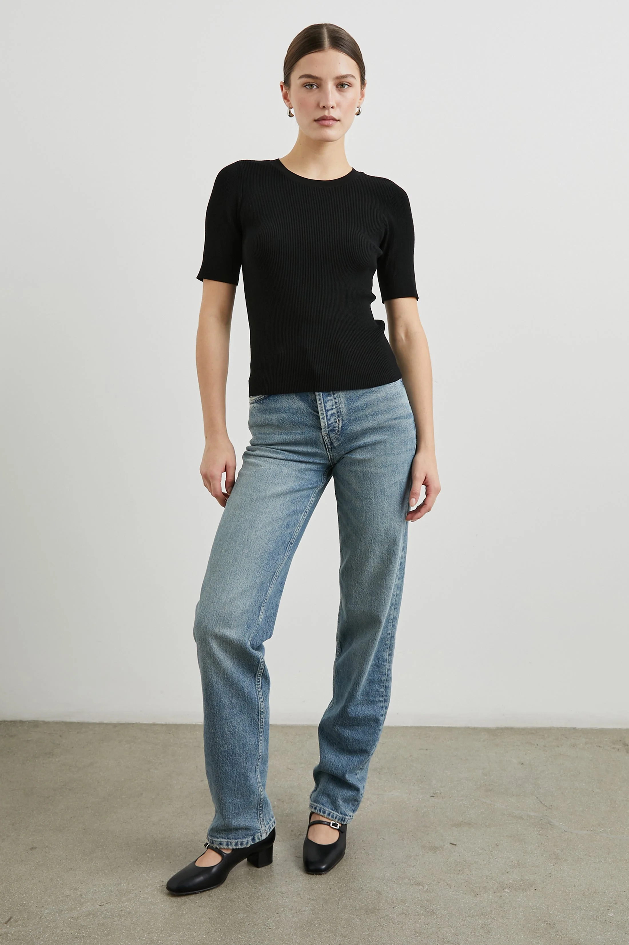 ARI TOP - BLACK - Image 3