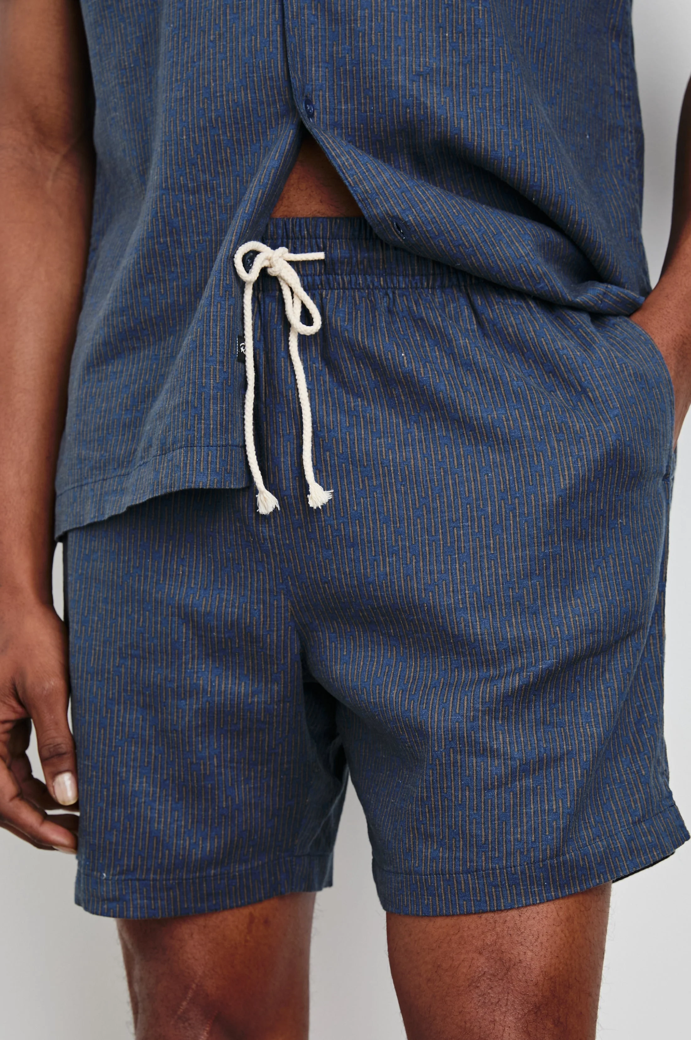 ARIES SHORT - NAVY CEDAR VERTICAL - Image 2