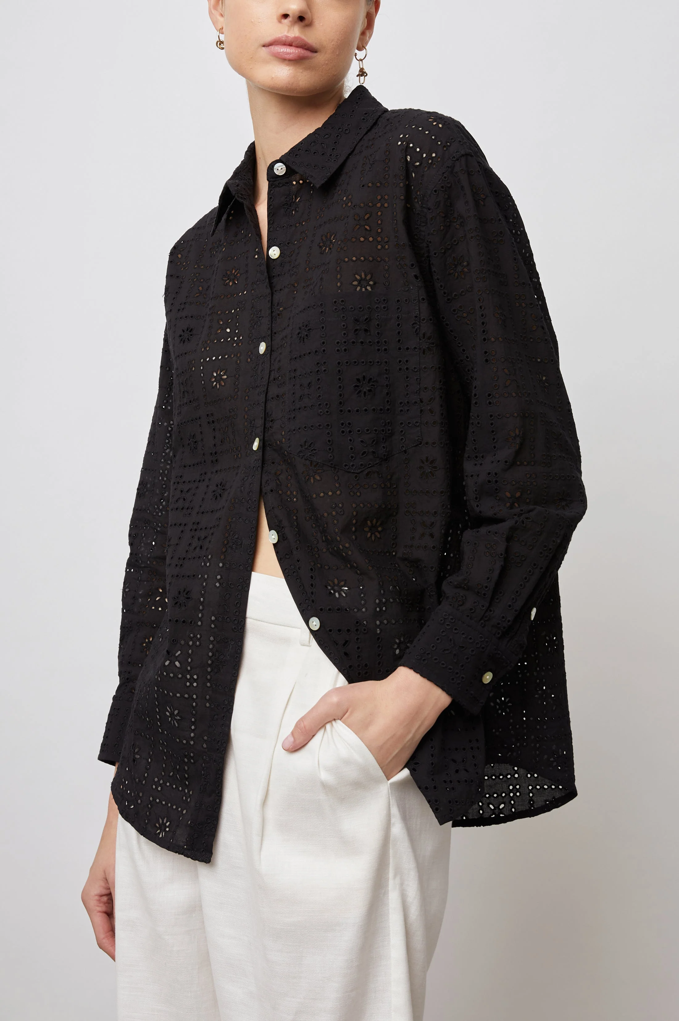 ARLO SHIRT - BLACK SEA EYELET - Image 3
