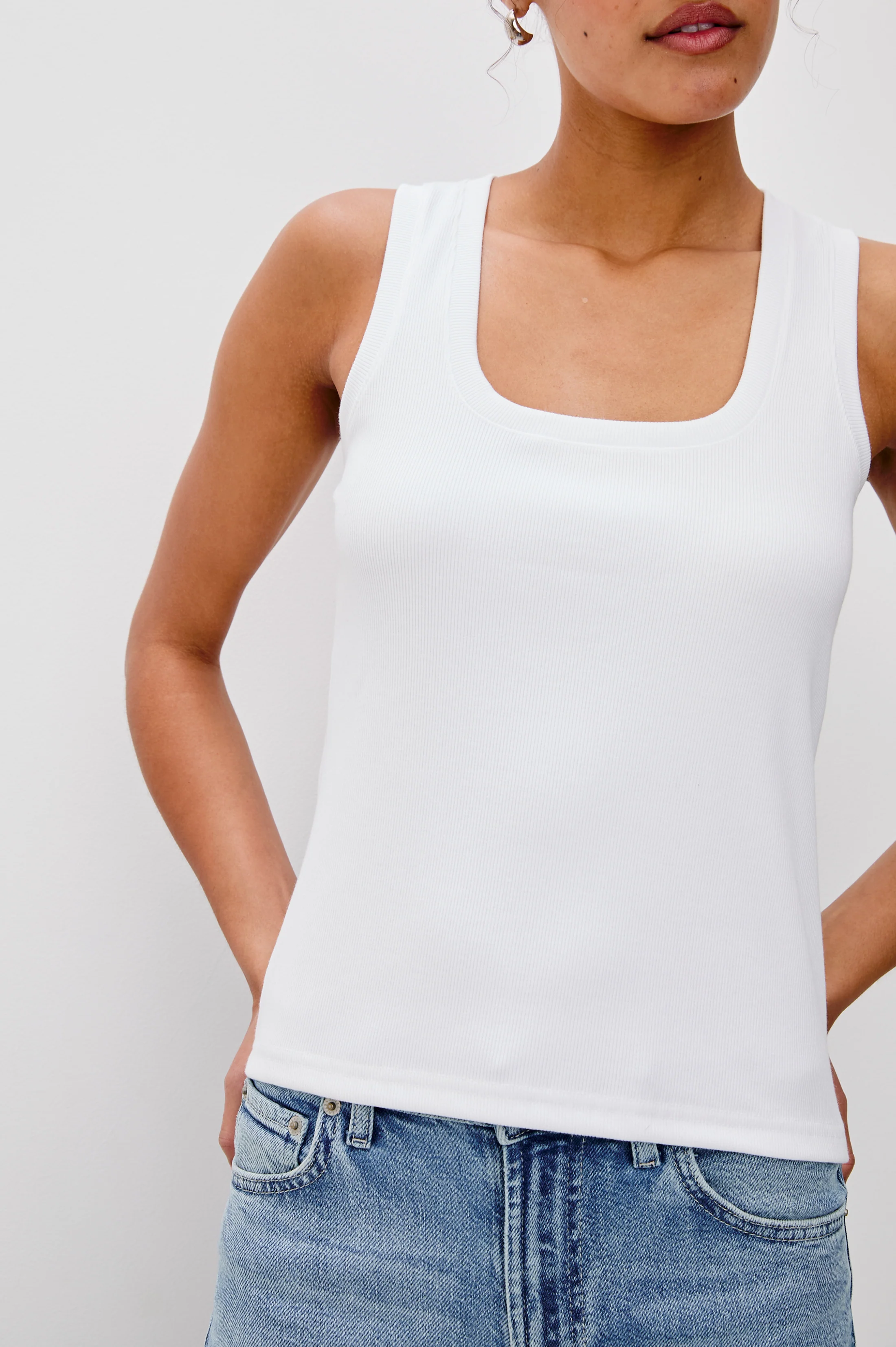 BOBBIE TANK - WHITE - Image 2