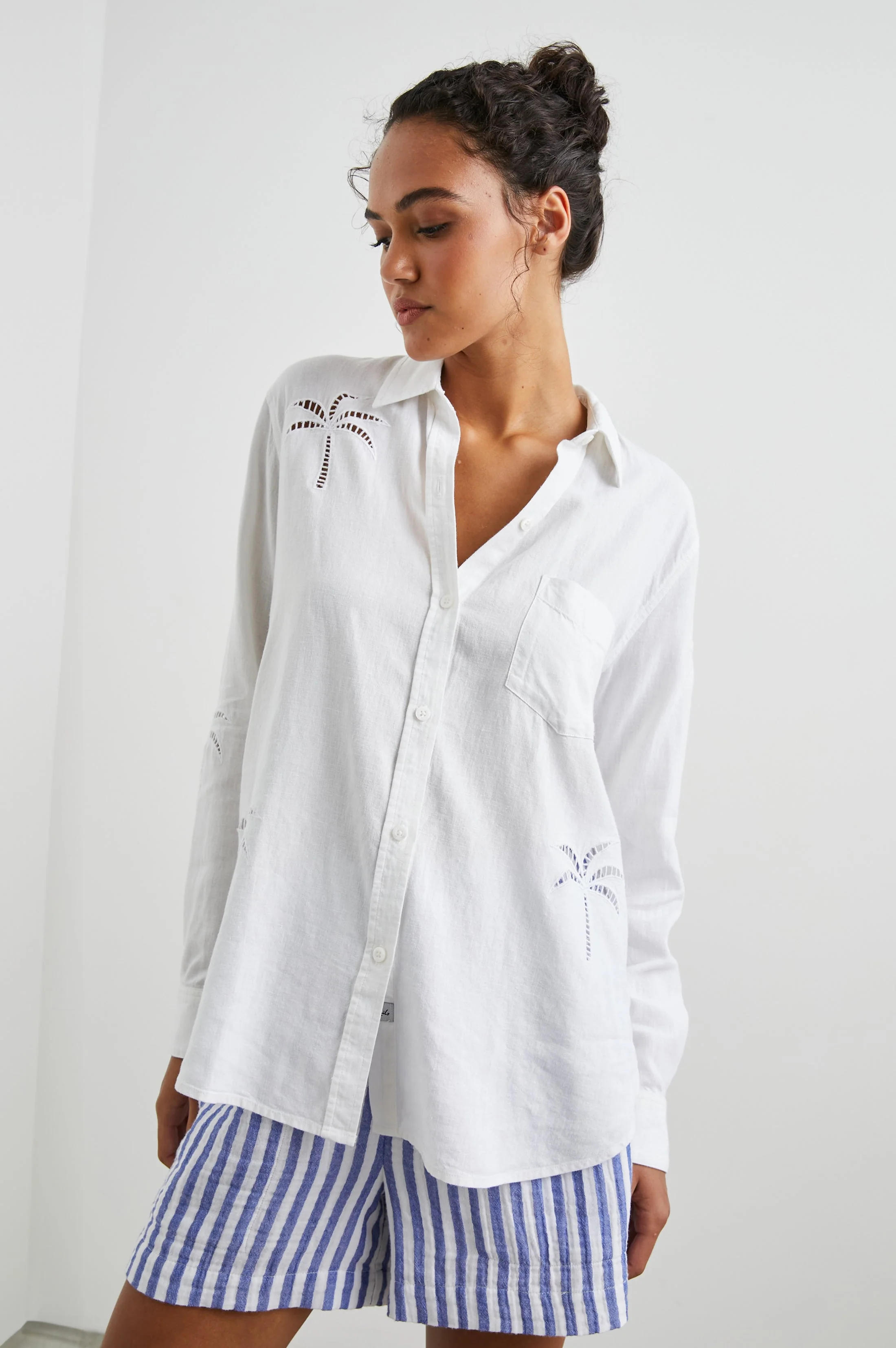 CHARLI SHIRT - WHITE PALM TREE EYELET