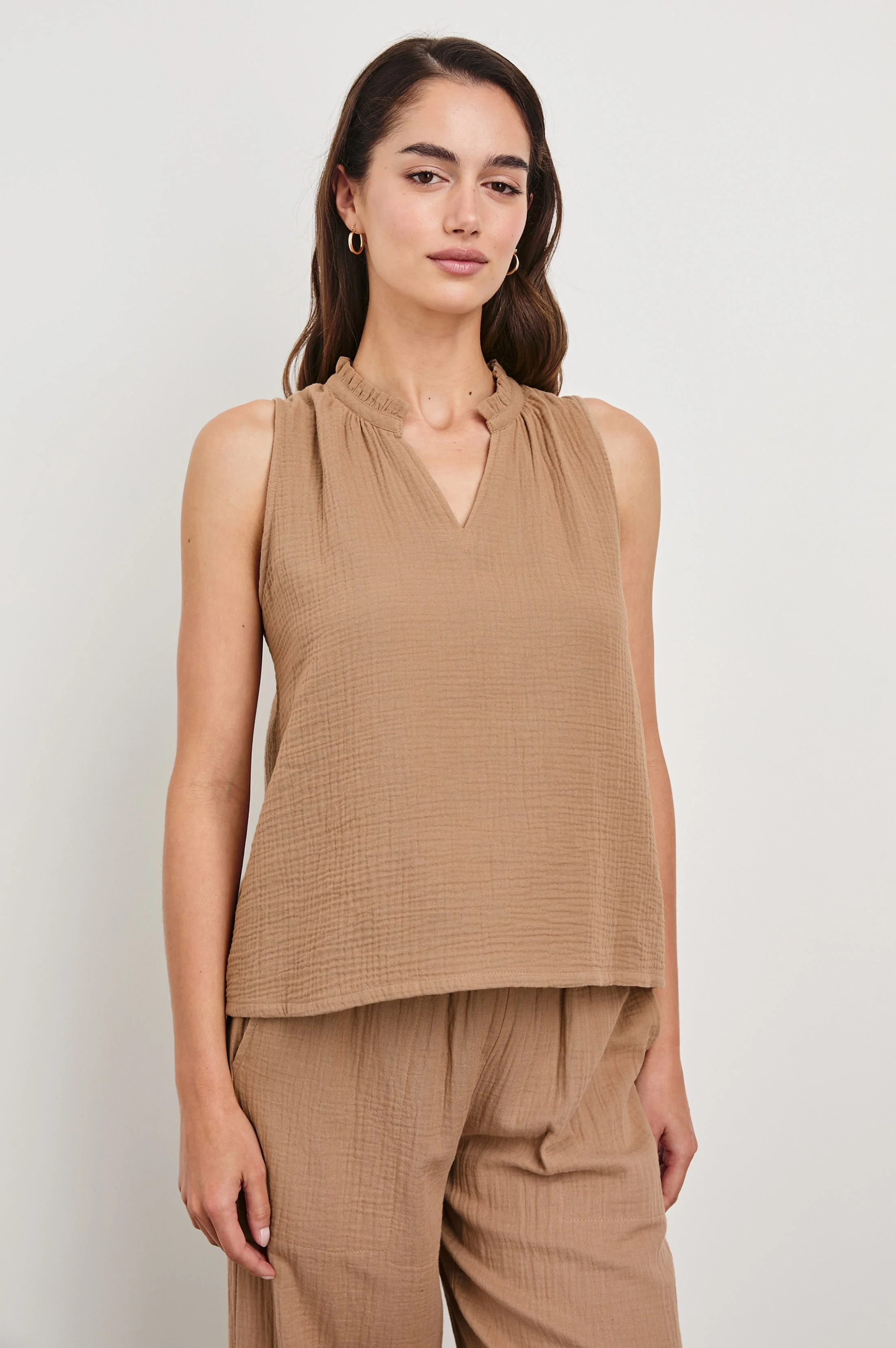 CHRISTY TOP - TAUPE