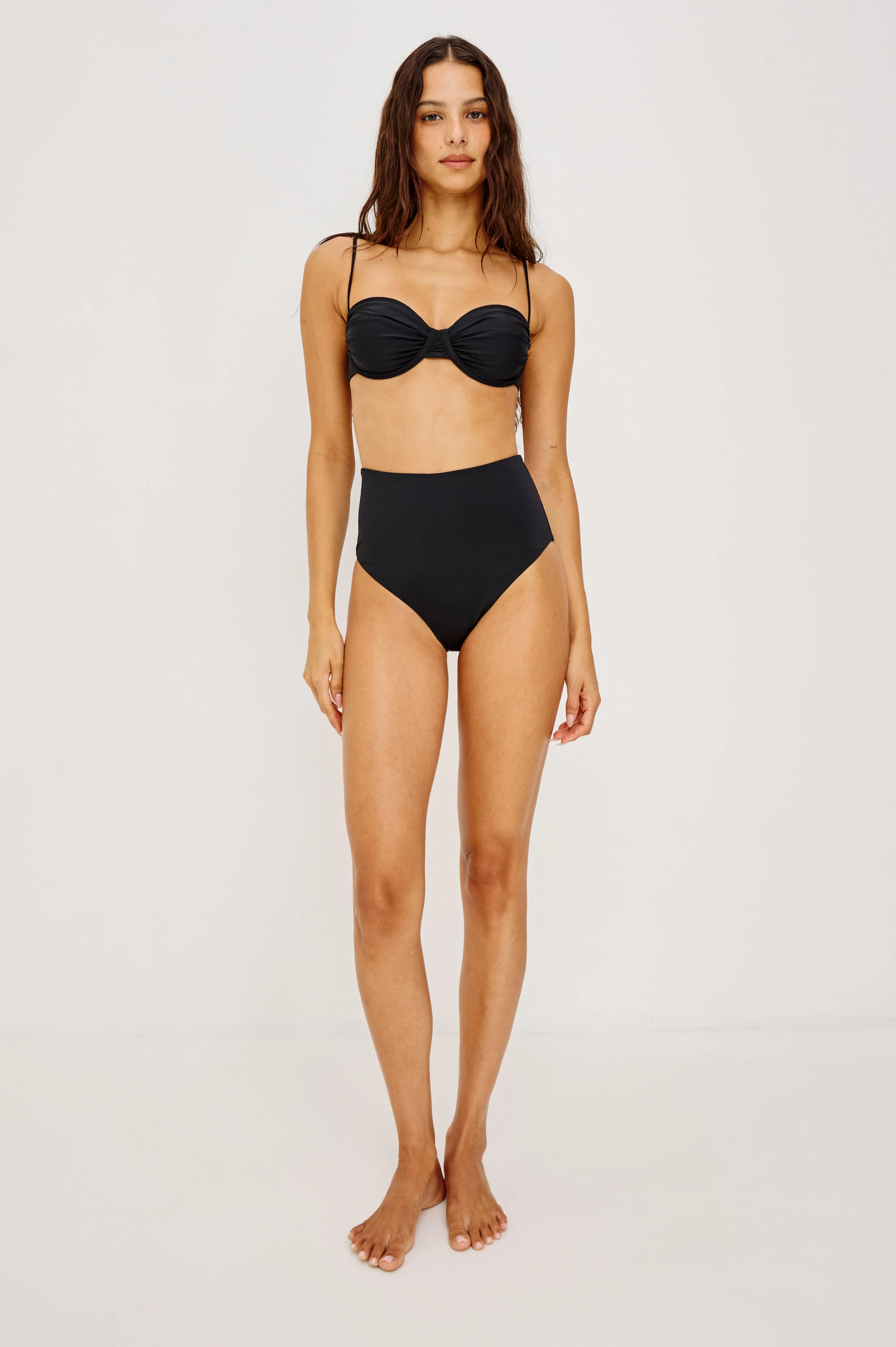 CONCHA BIKINI TOP - BLACK - Image 3