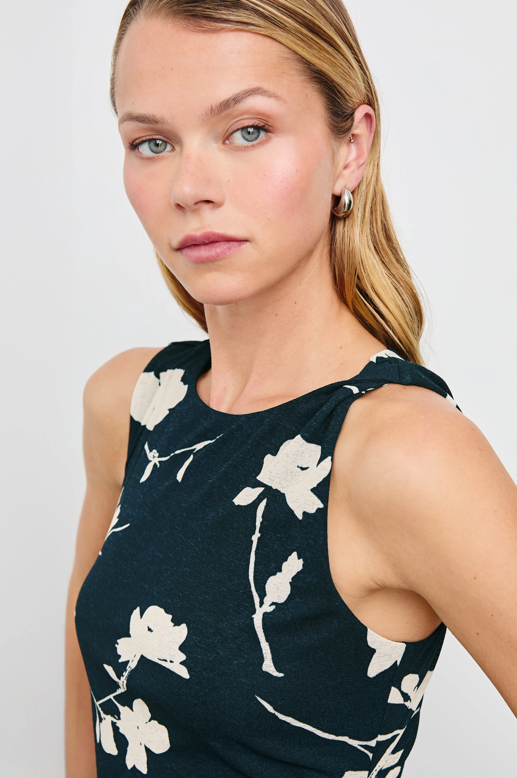 DAIJA DRESS - MIDNIGHT ROSES - Image 2