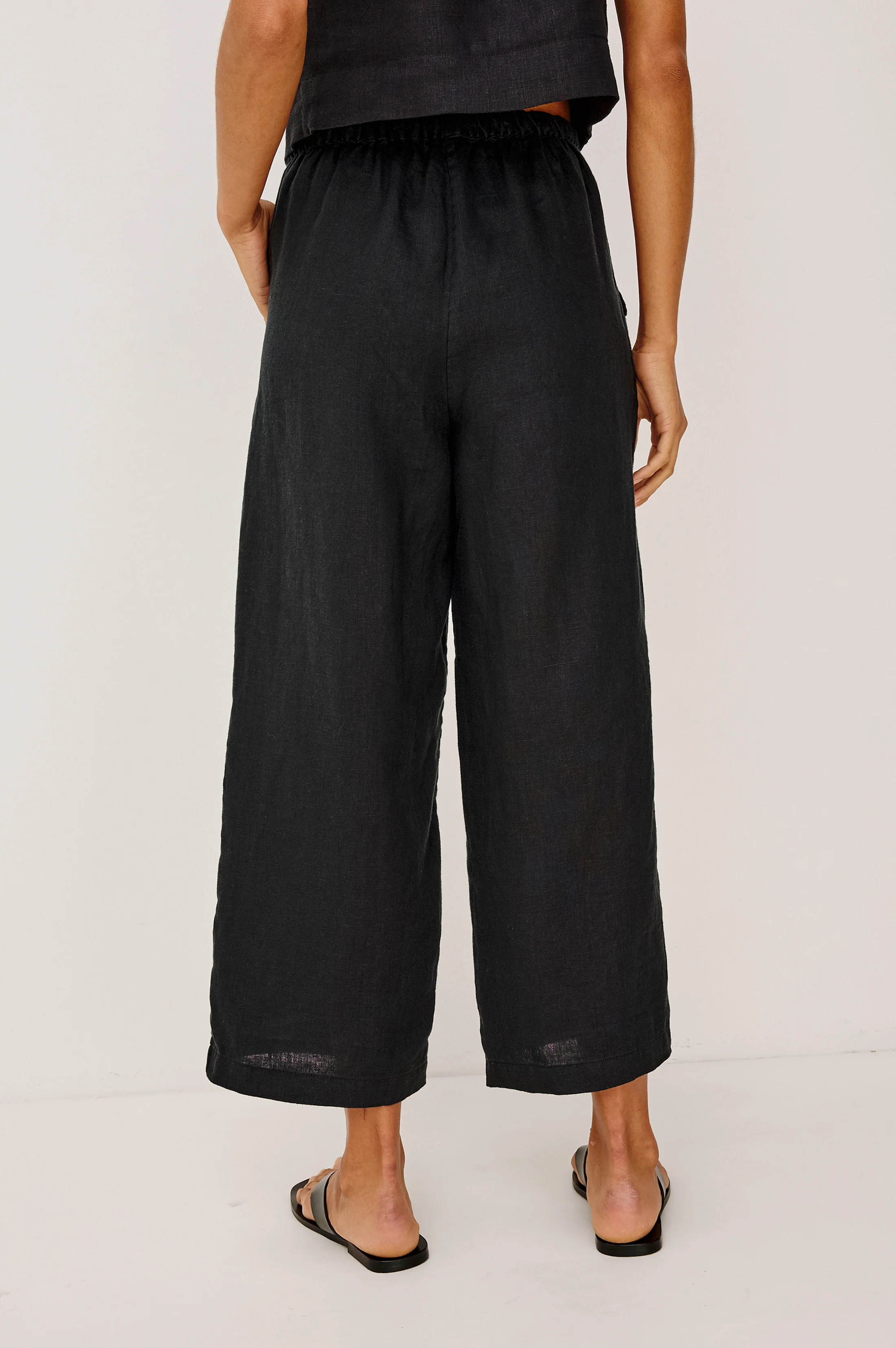 EMMIE CROP PANT - BLACK - Image 5