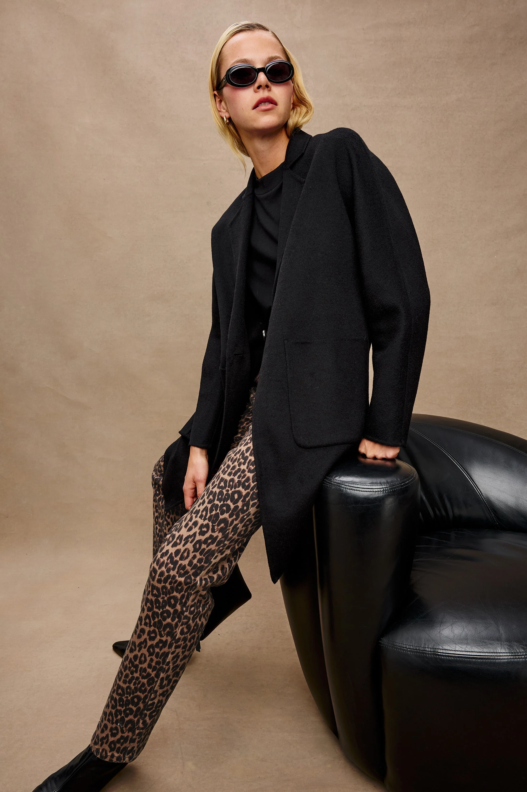 EVEREST COAT - BLACK - Image 3