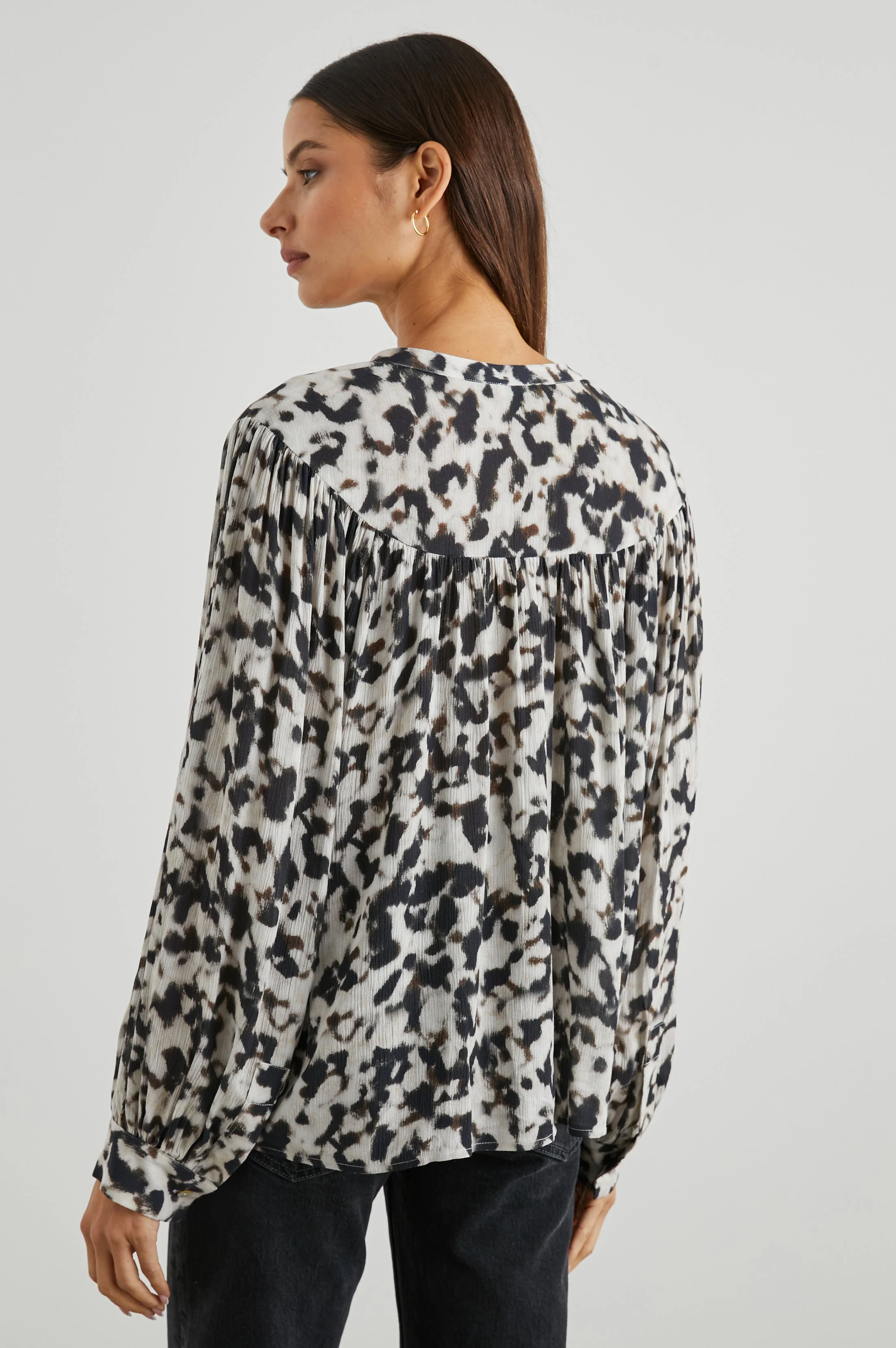 FABLE TOP - BLURRED CHEETAH - Image 5