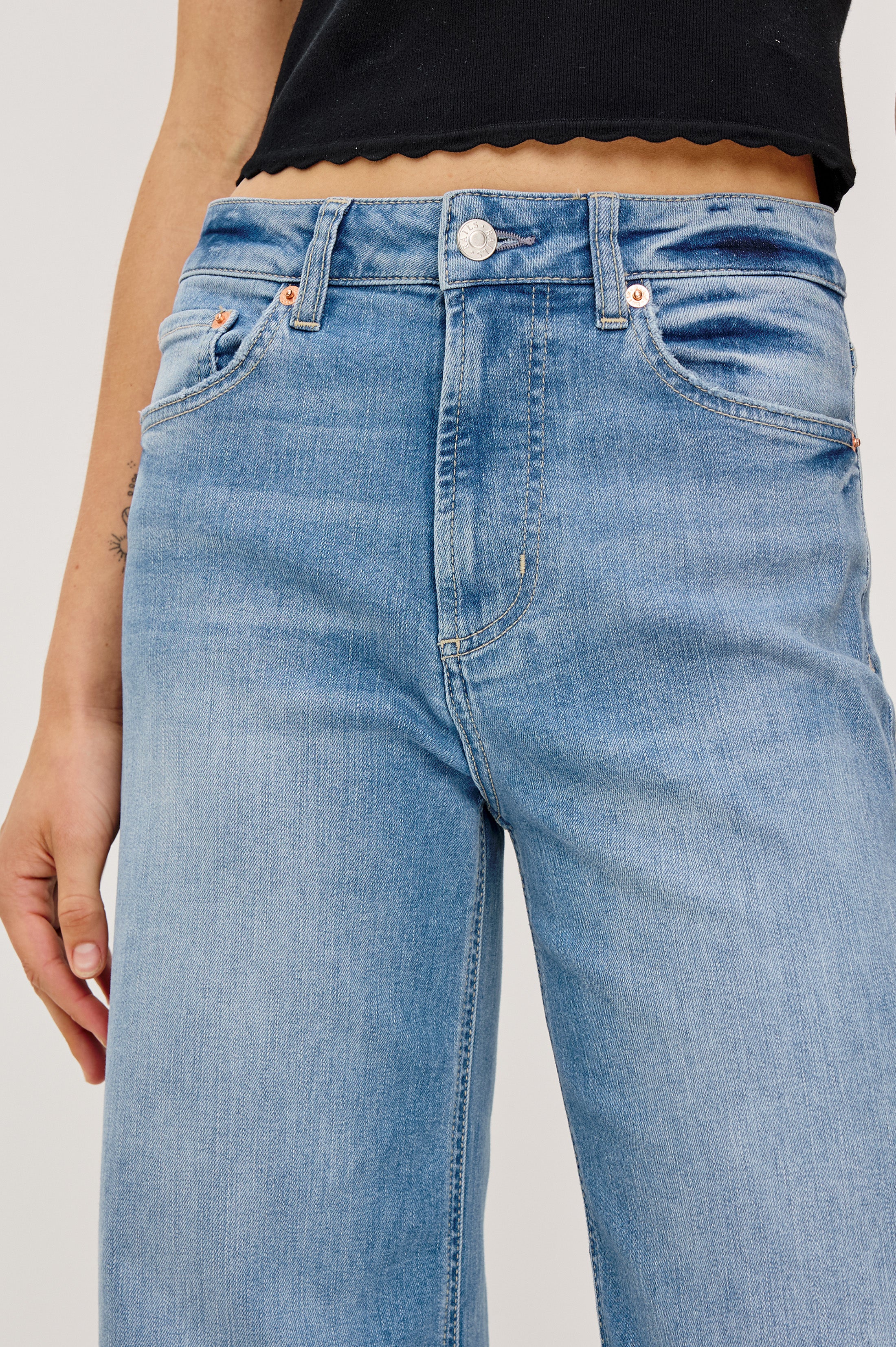GETTY CROP WIDE LEG - INDEPENDENCE - Image 2