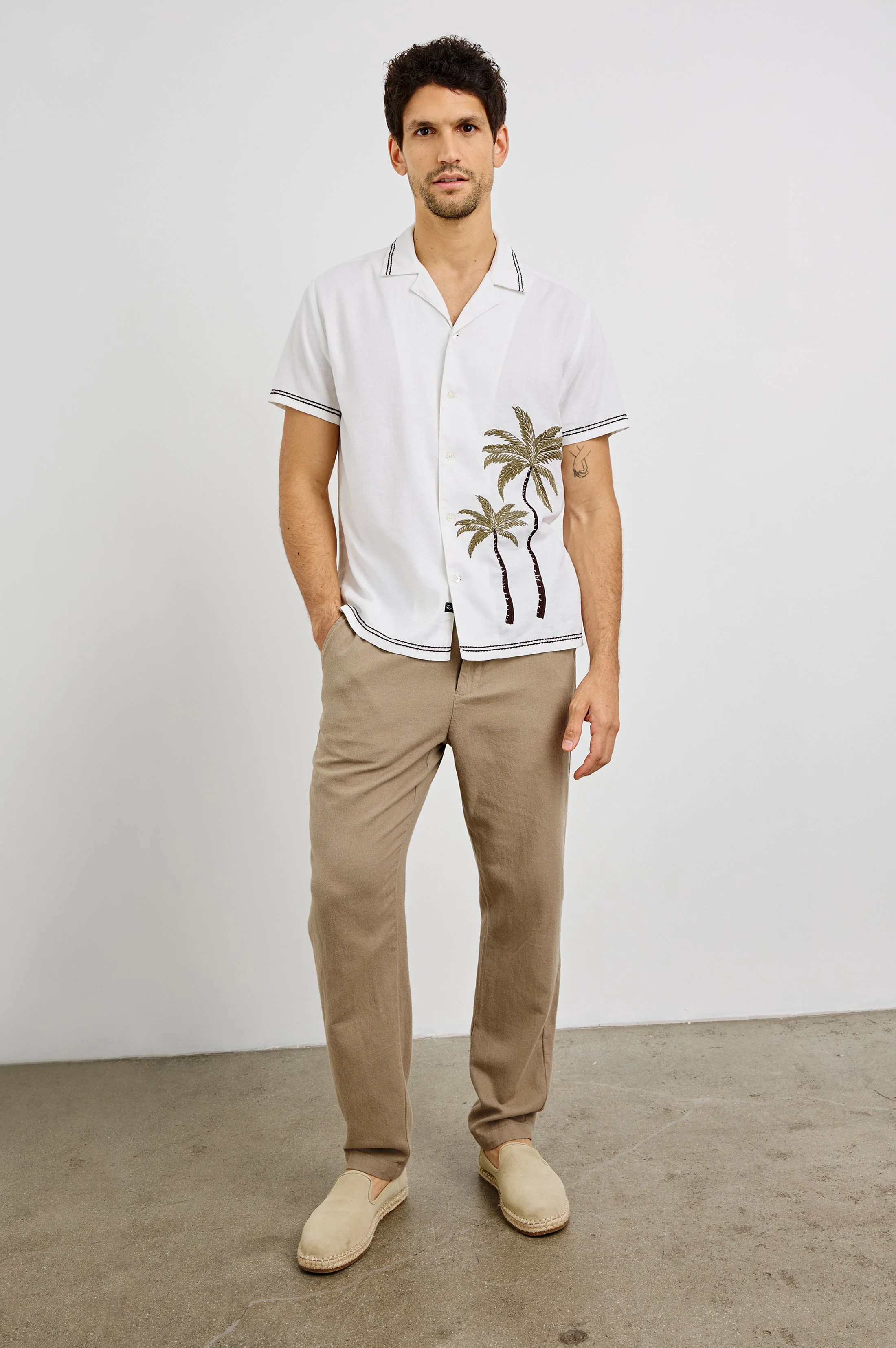 GIBSON SHIRT - WHITE BROWN PALM - Image 3
