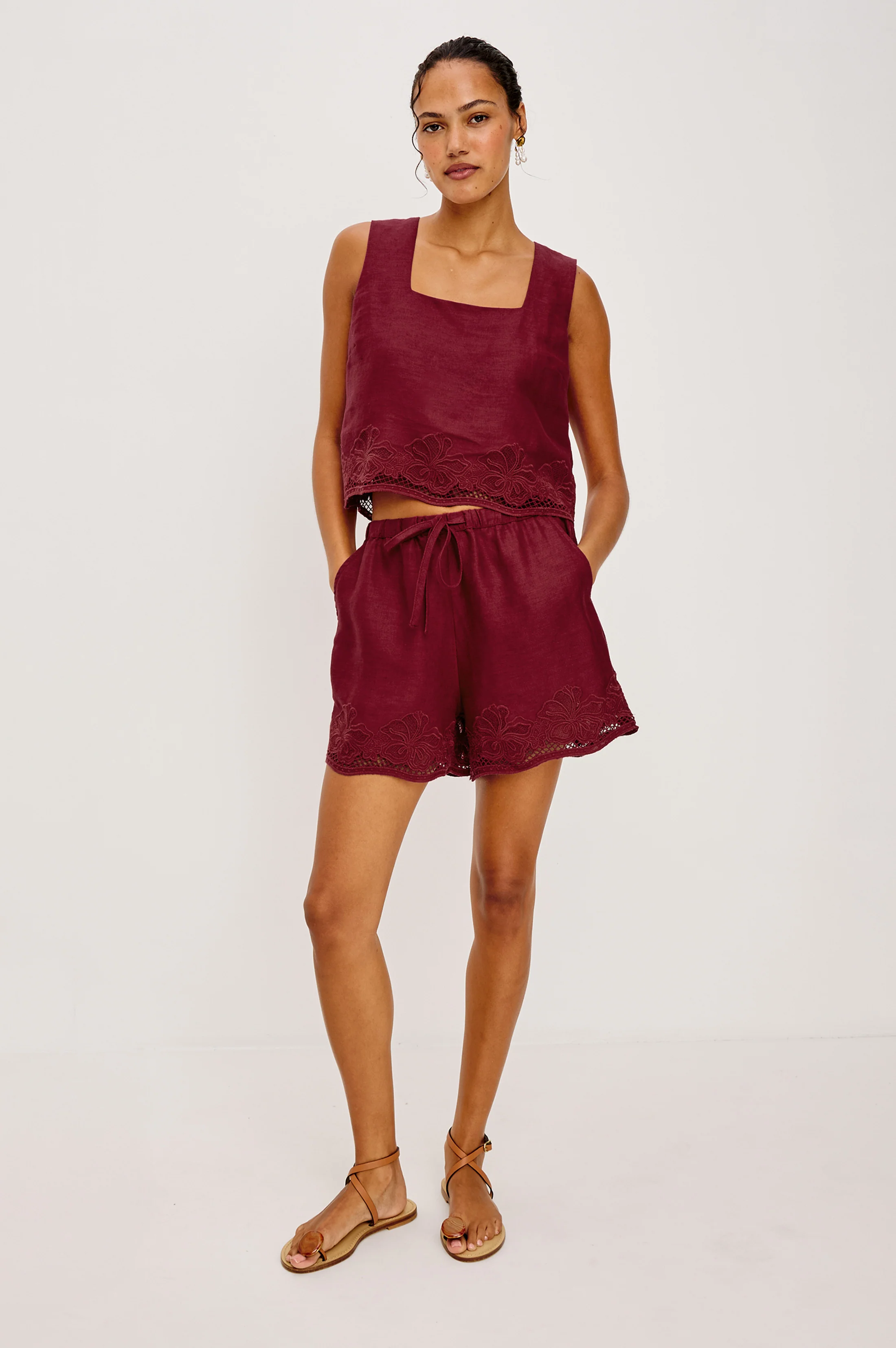 JENNER SHORT - BERRY HIBISCUS EMBROIDERY - Image 4