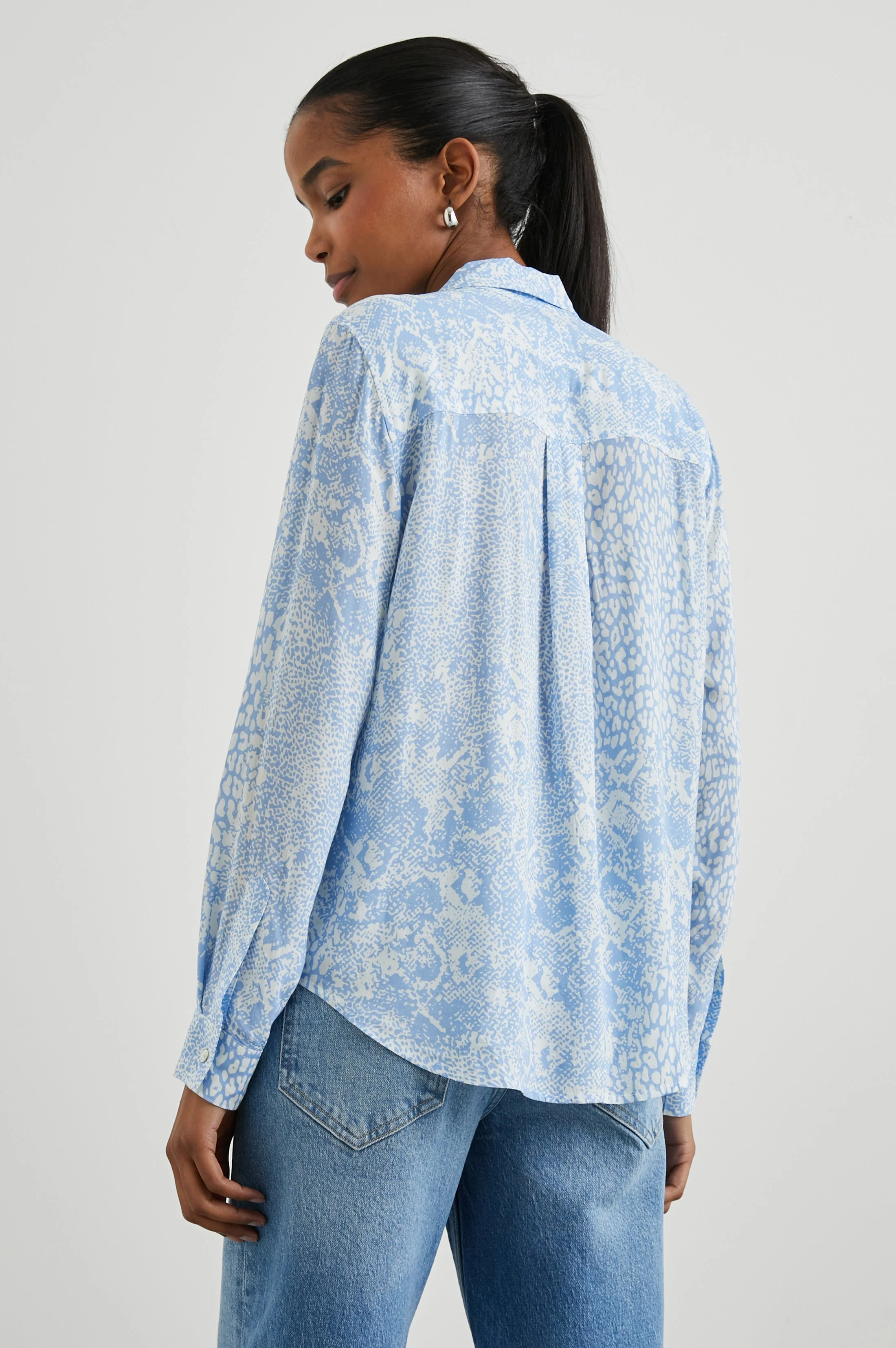 JOSEPHINE SHIRT - AQUA MIXED ANIMALS - Image 5