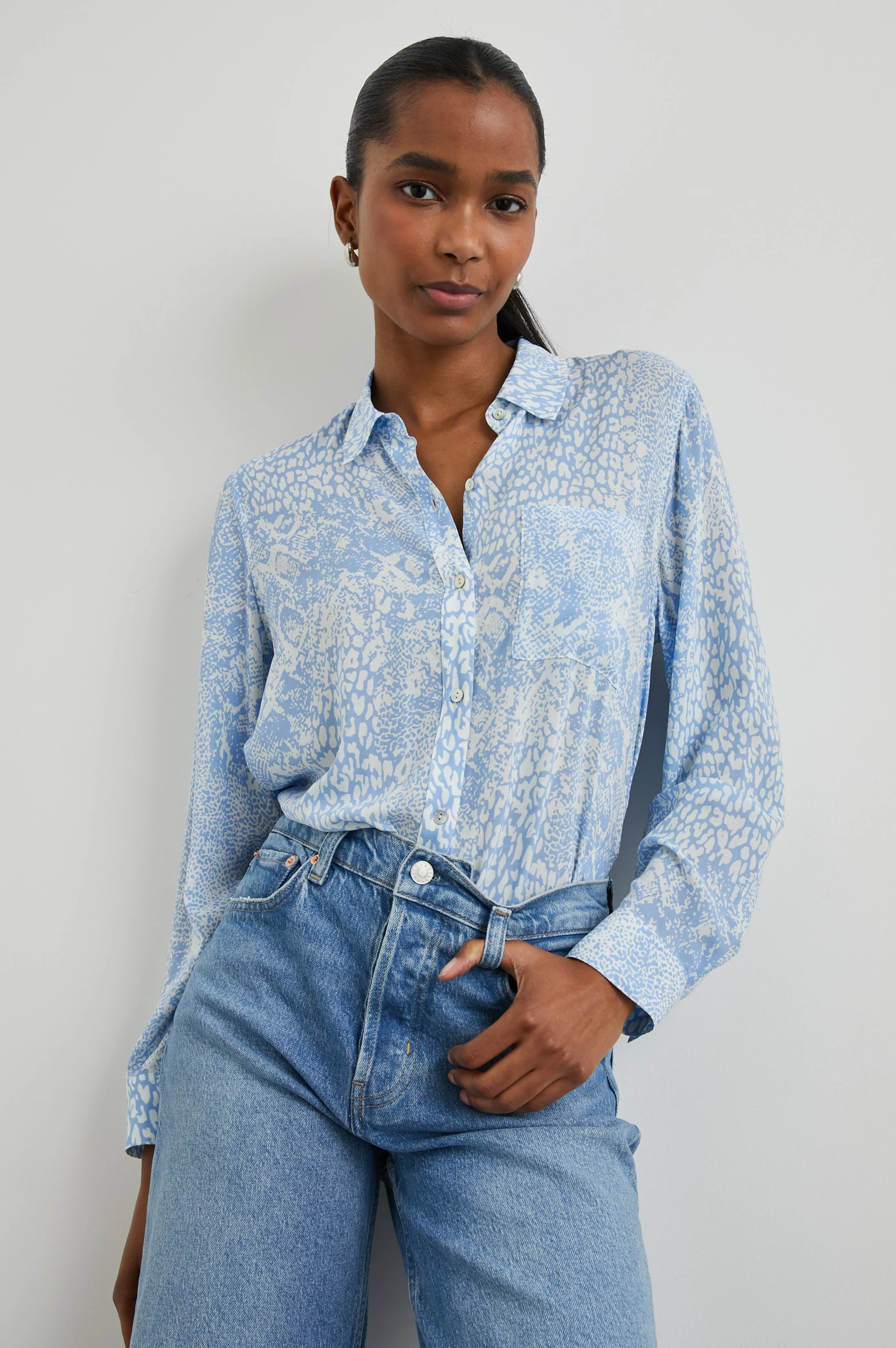 JOSEPHINE SHIRT - AQUA MIXED ANIMALS - Image 6
