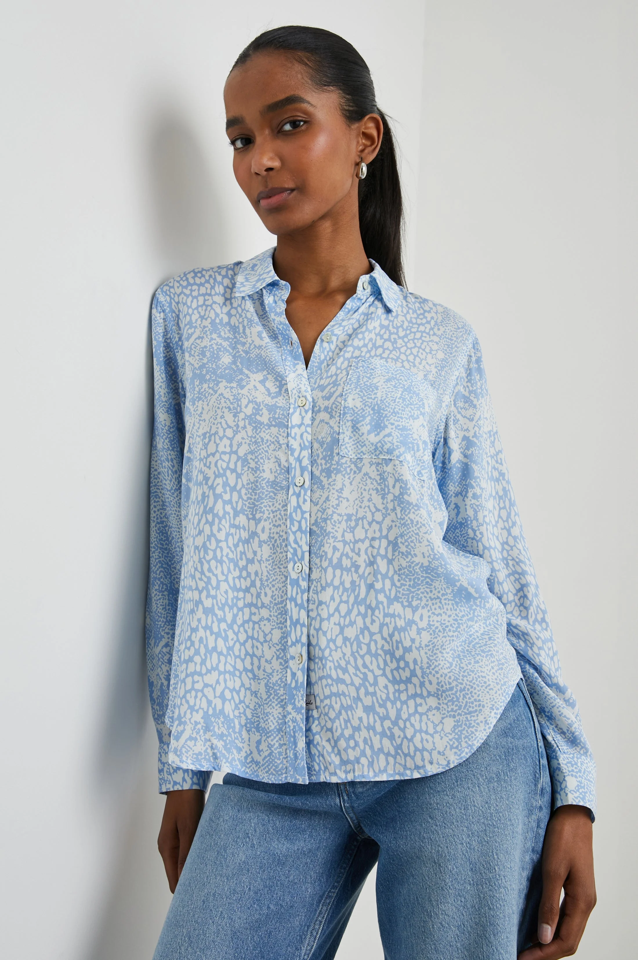 JOSEPHINE SHIRT - AQUA MIXED ANIMALS - Image 7