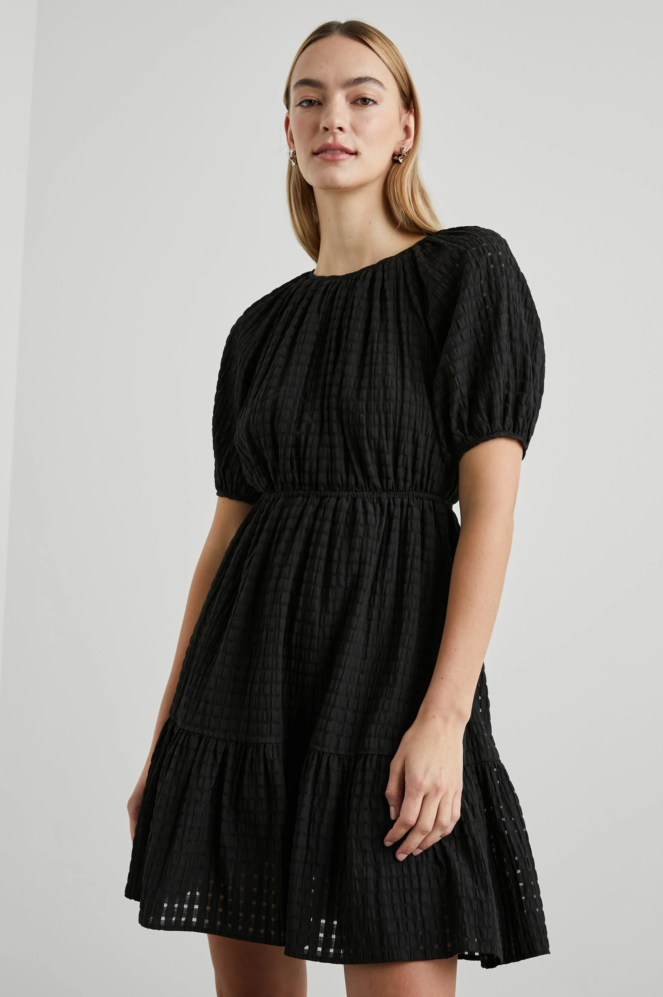KHLOE DRESS - BLACK SEERSUCKER - Image 3