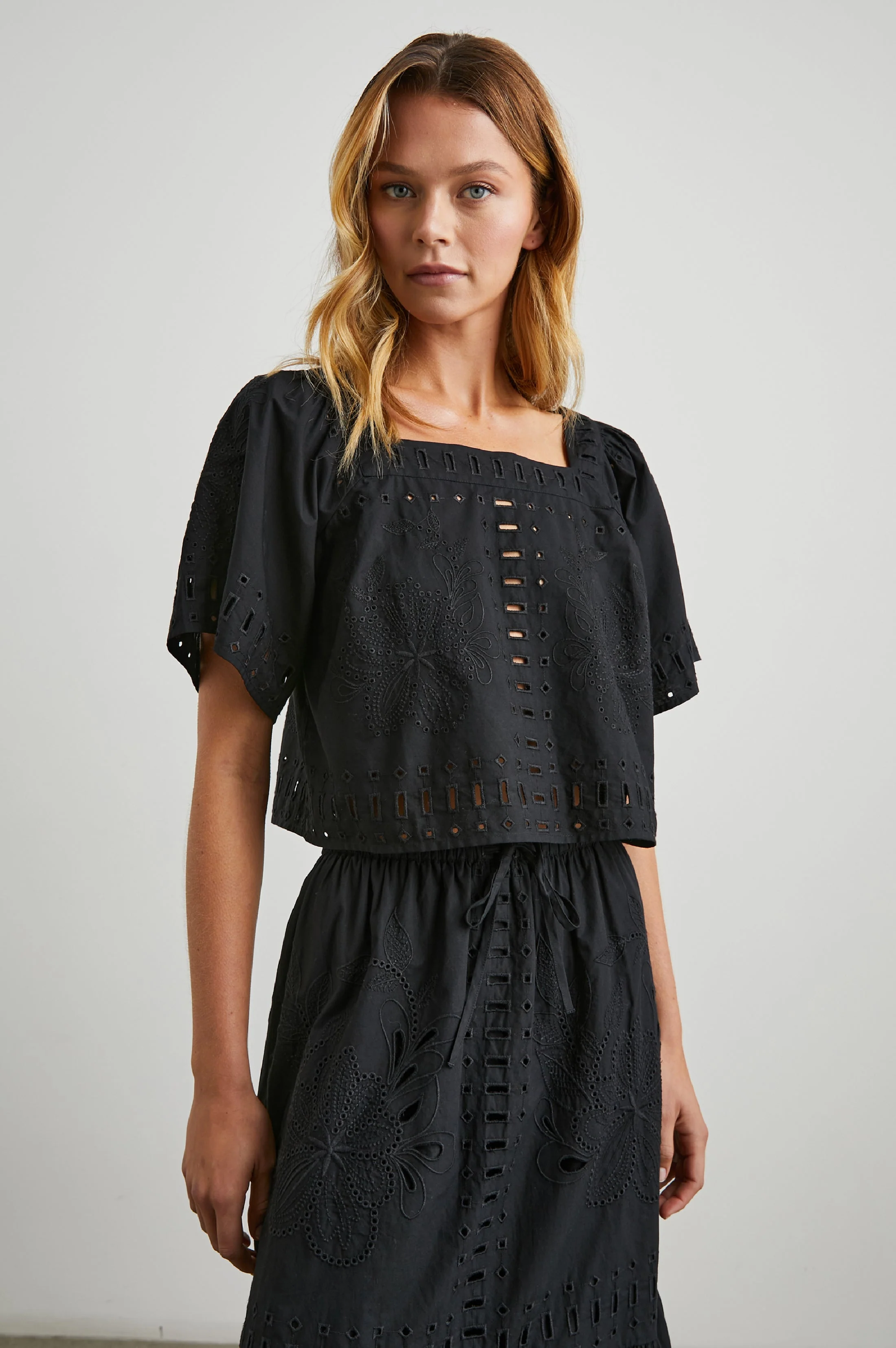 LAINE TOP - Black - Image 3
