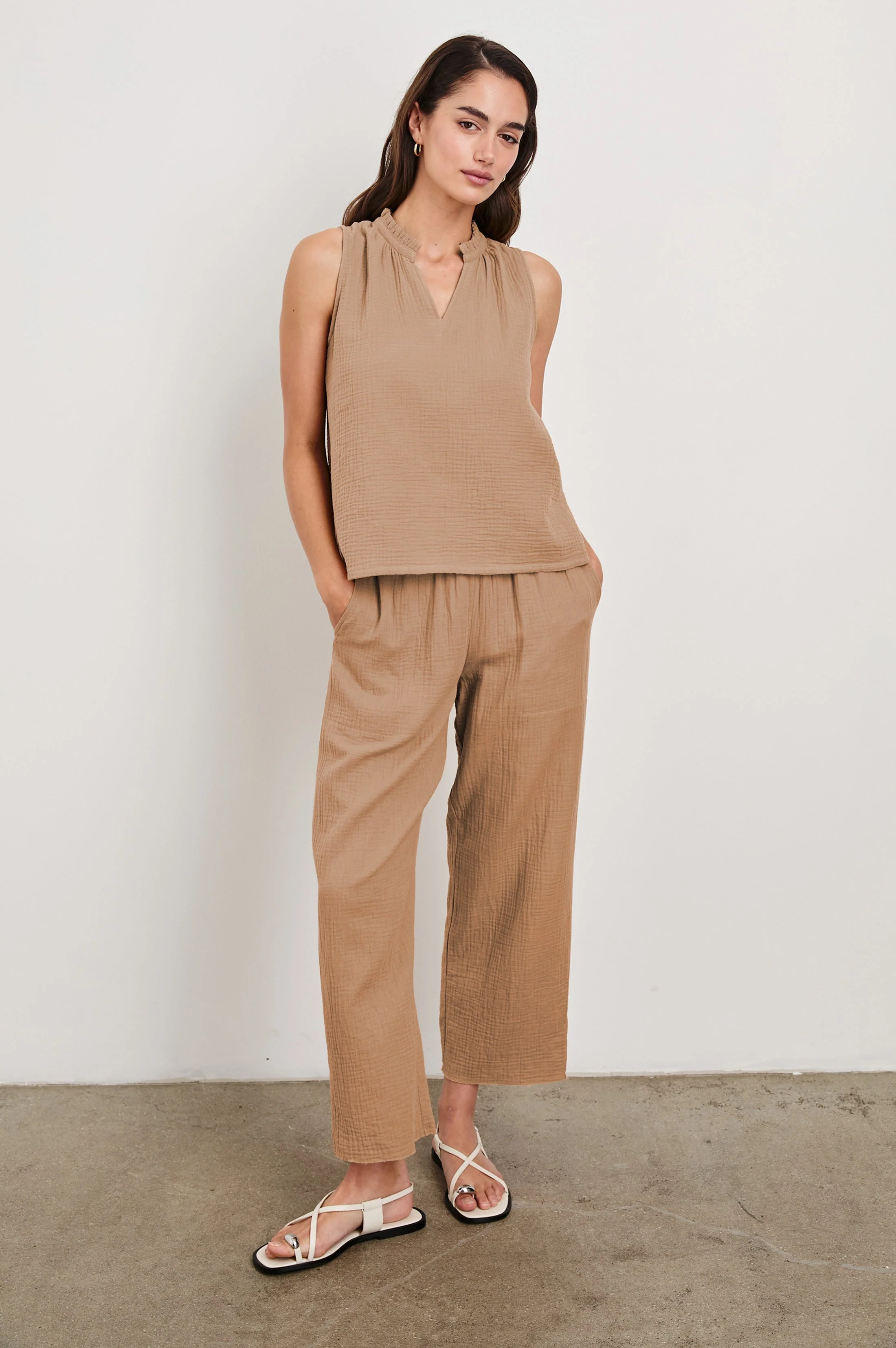 LEON CROP PANT - TAUPE - Image 4
