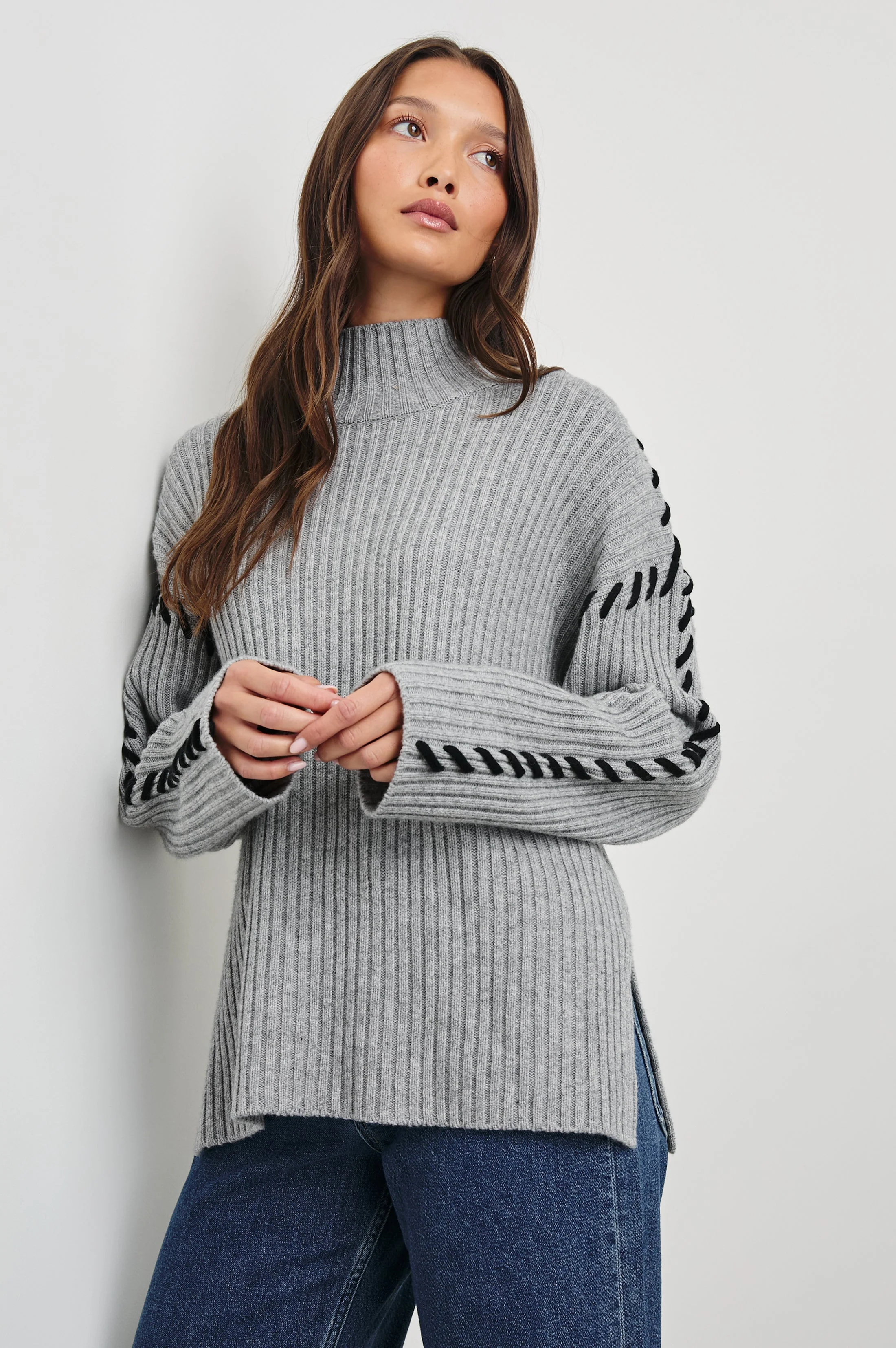 LIAM SWEATER - HEATHER GREY