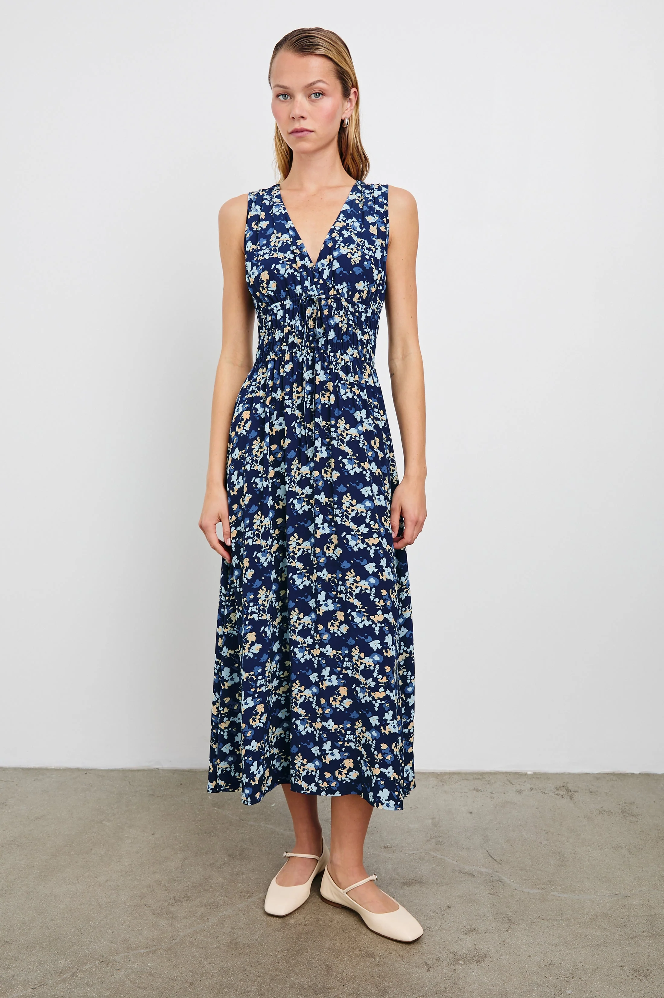 LILITH DRESS - NAVY FLORA
