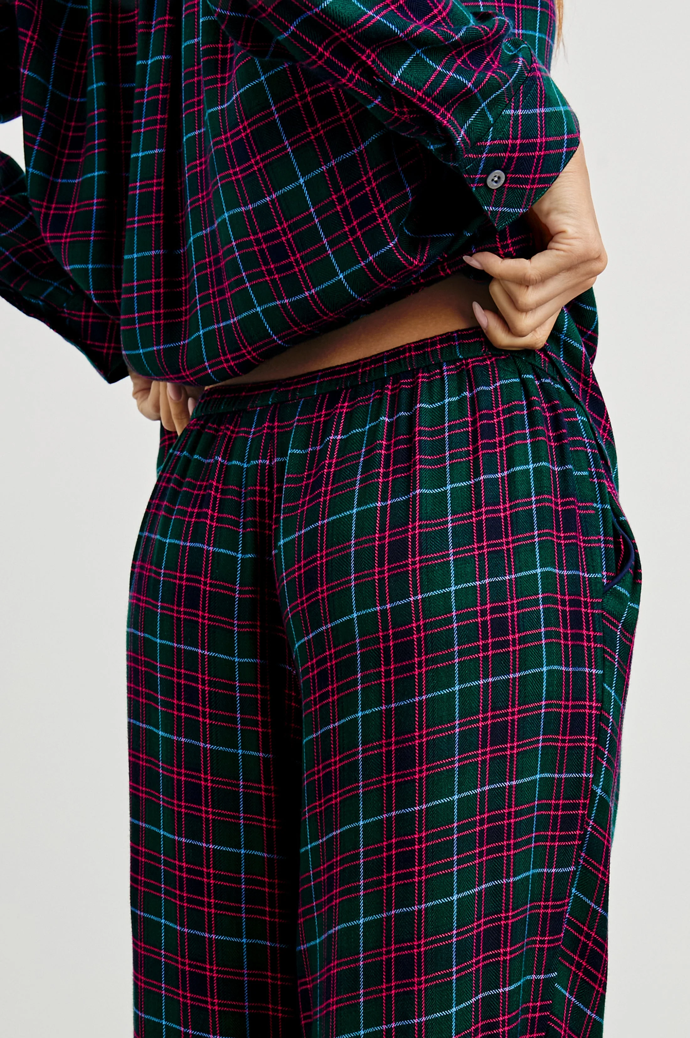 LUNA PAJAMA SET - EVERGREEN FUCHSIA ICE - Image 5