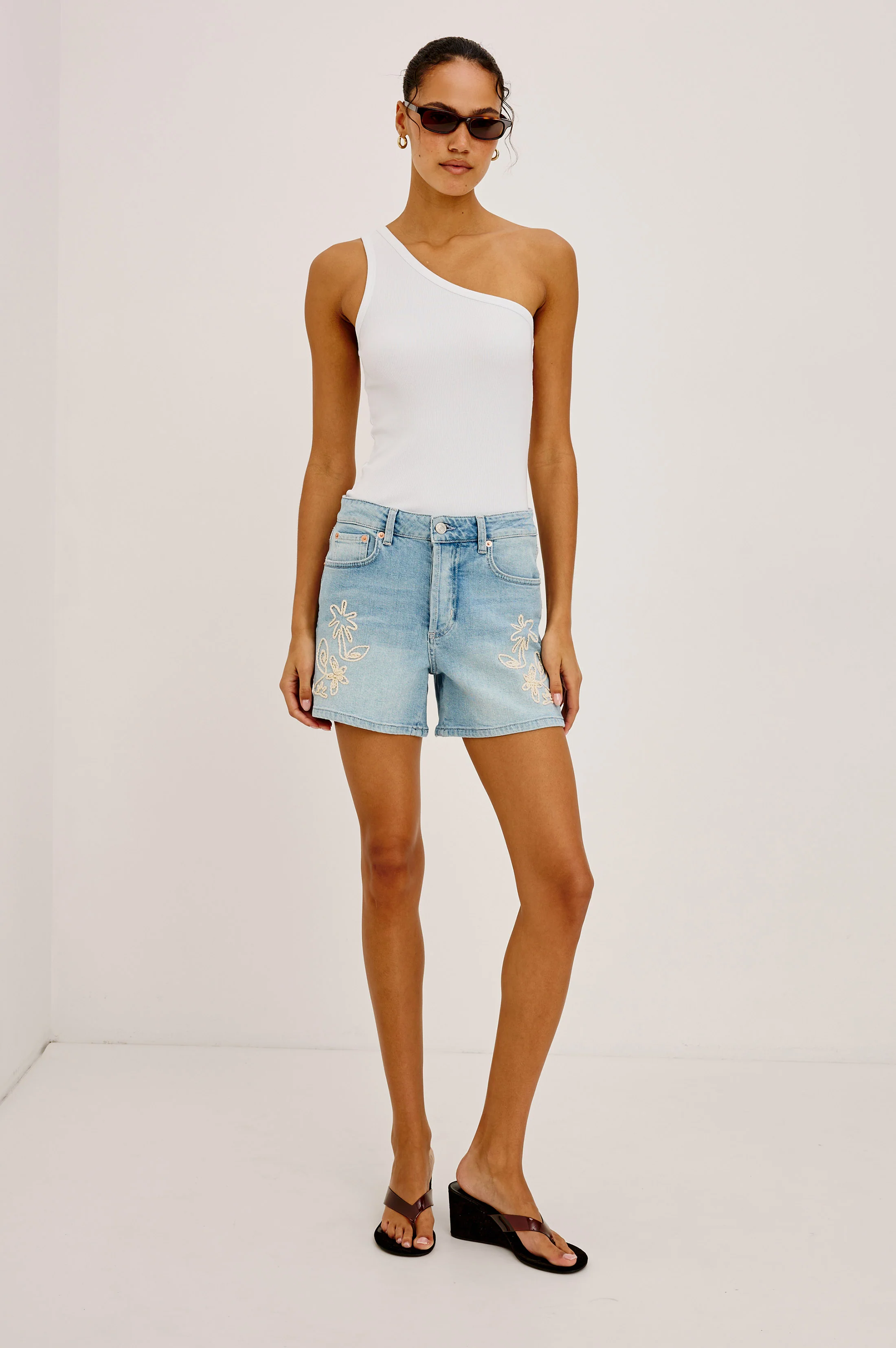MESA SHORT - LELANI EMBROIDERED - Image 3