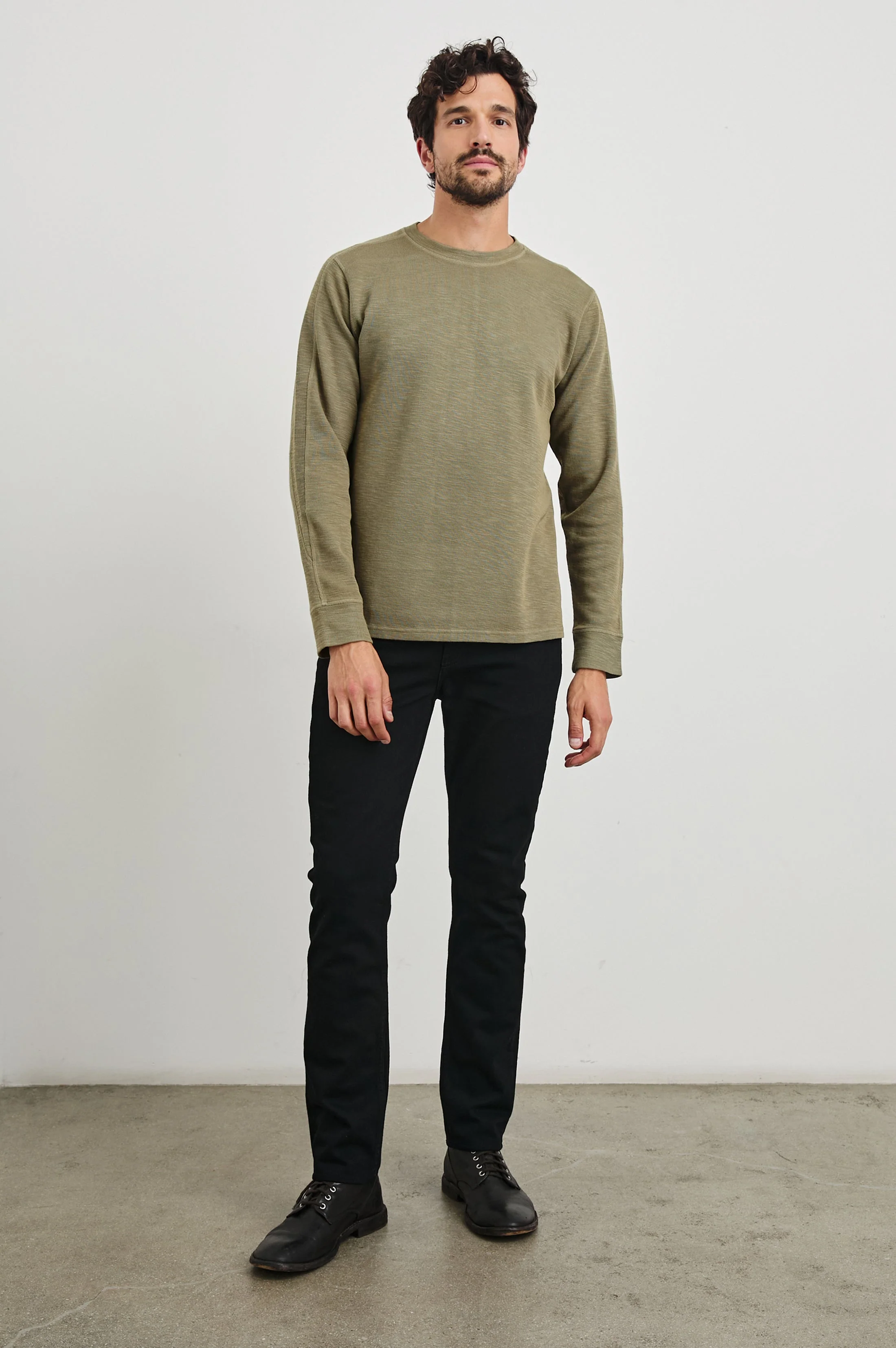 RHEESE LONG SLEEVE TEE - GREEN OLIVE - Image 3