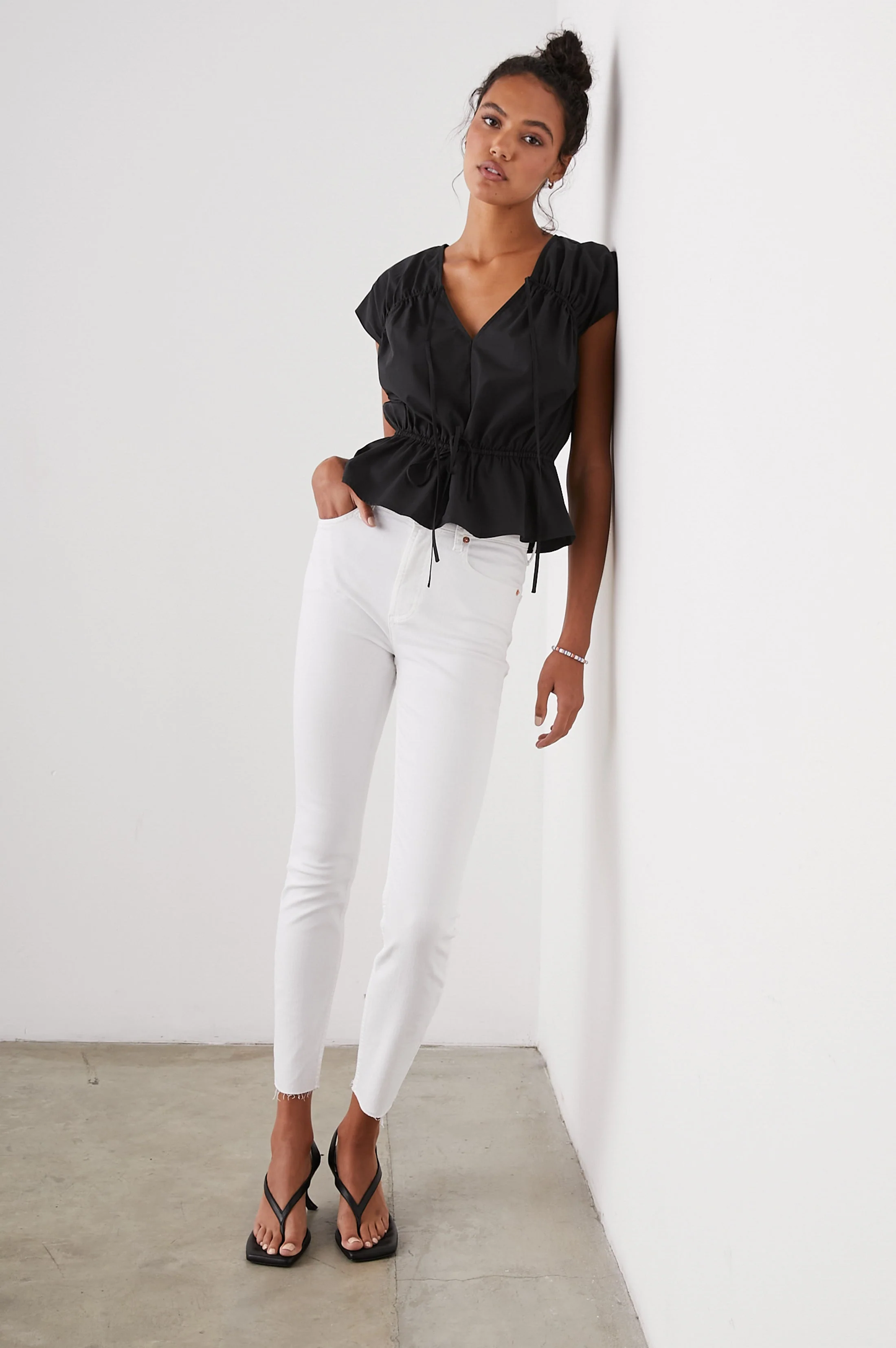 SAVI TOP - BLACK - Image 4