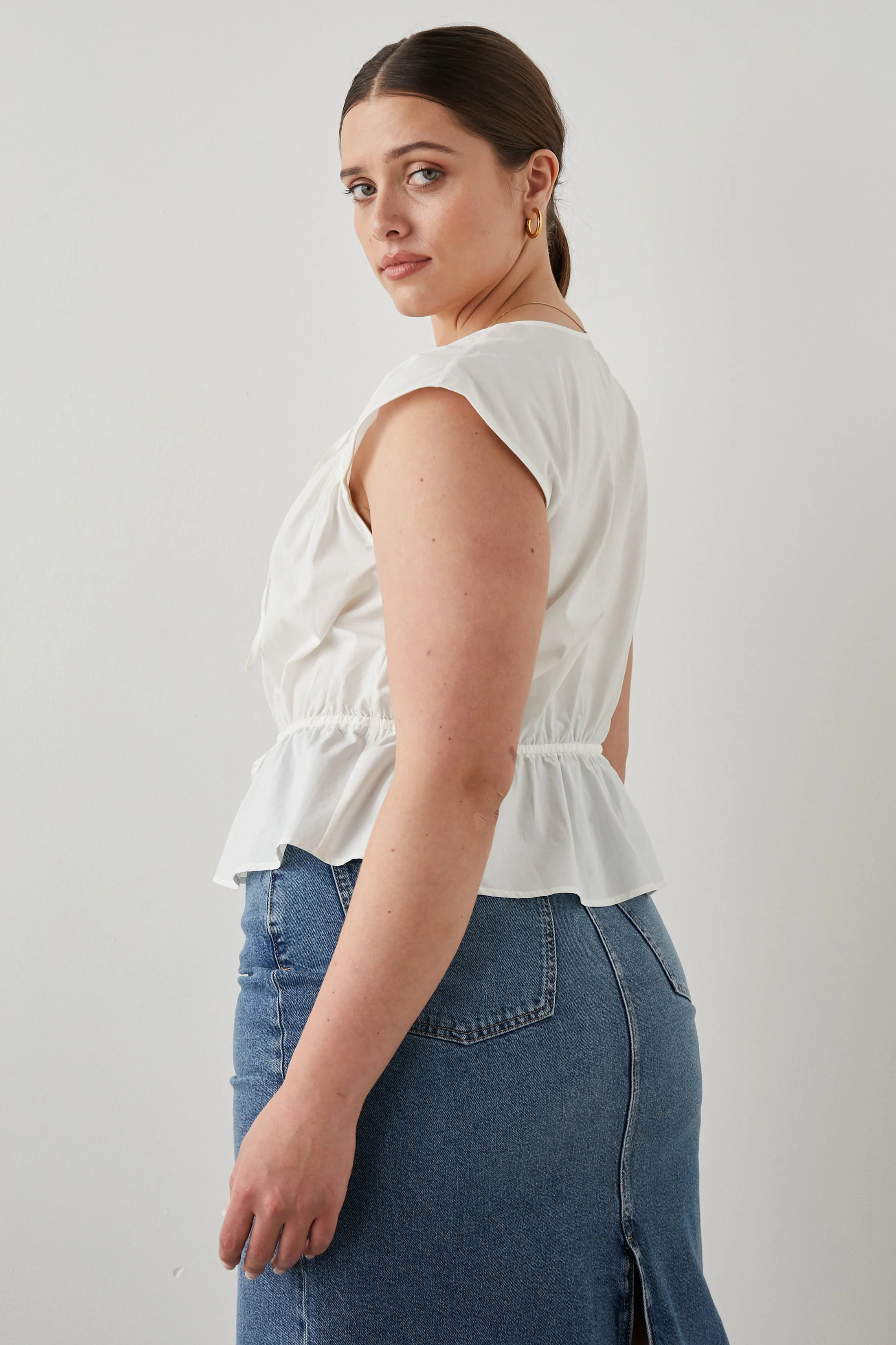 SAVI TOP - WHITE - Image 6