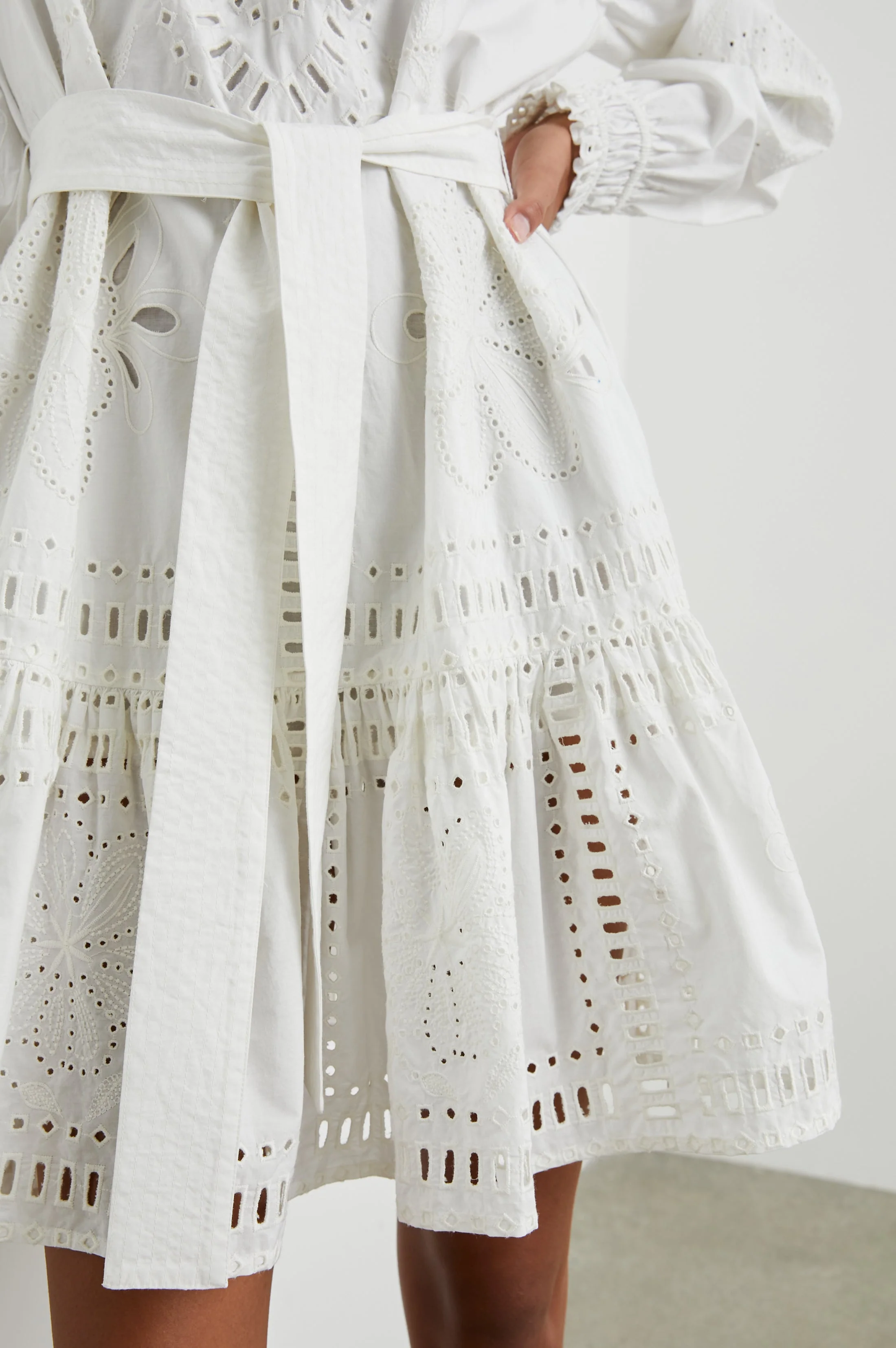 SAYLOR DRESS - WHITE - Image 4