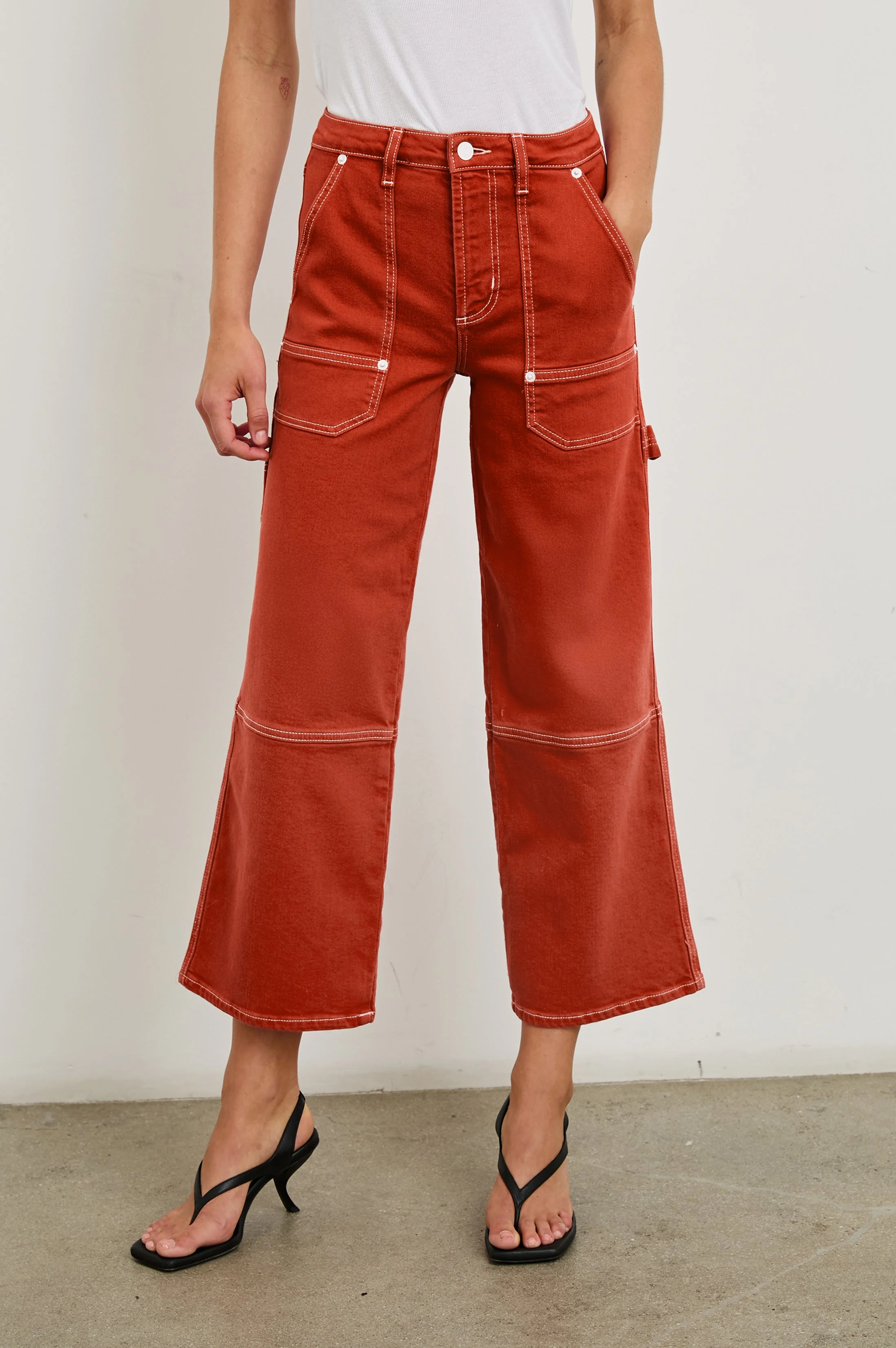 SILVERADO CARPENTER CROP - TERRACOTTA