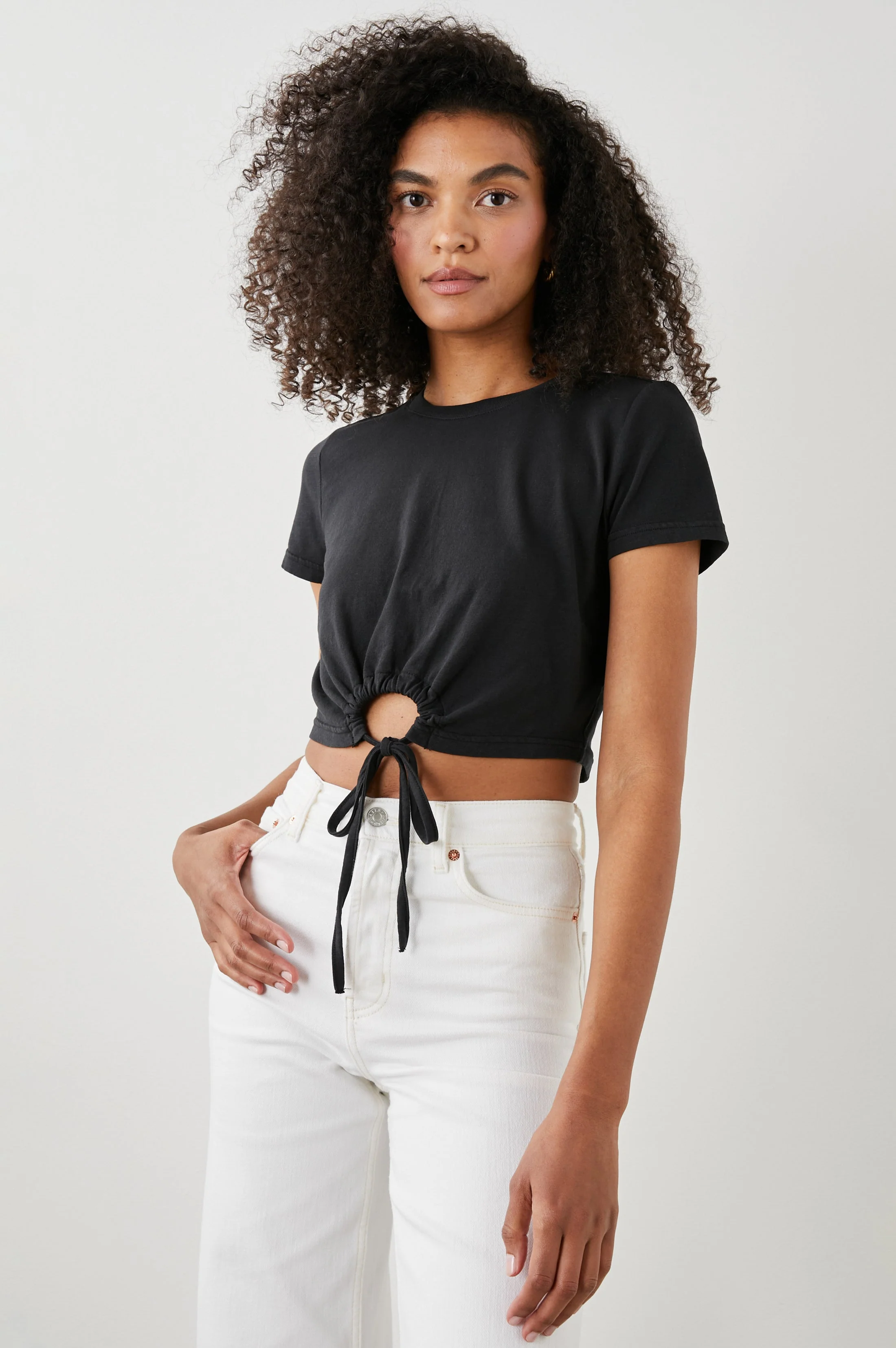 ZENA T-SHIRT - BLACK - Image 4